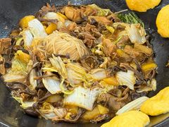 -粘豆包柴火铁锅炖