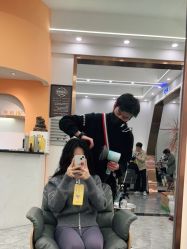 -V8潮牌·接发烫染连锁