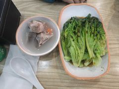 -瑞霖·隆江猪脚饭