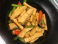 -佬麻雀·新湘菜(珠海金发购物中心店)
