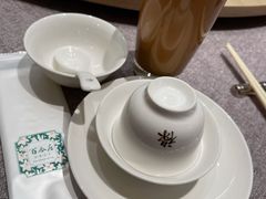 -香港百合居(LCM置汇旭辉广场店)
