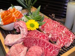 -铭牛烧肉·和牛海鲜自助(高新月牙湖店)