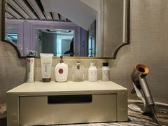 -浅深(世茂滨江精品店)