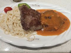 -香港新发烧腊茶餐厅(万象店)