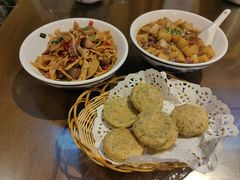 -富正毅三下锅·湘西韵味(天门山索道店)