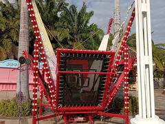 -亚龙湾亚泰商业街