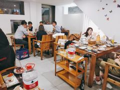 大堂-毛辣果·贵州红酸汤牛肉火锅(西单店)