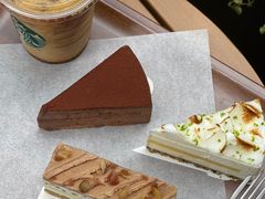 -星巴克(杭州湖滨银泰E区店)