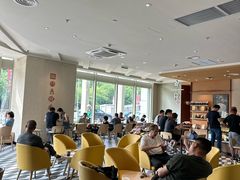 -星巴克臻选(莘庄仲盛店)