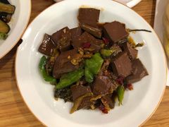 -许西美食一条街