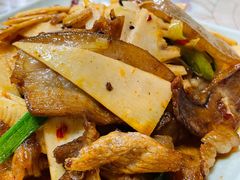 春笋回锅肉-良泉足疗