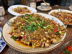 -黄桷树曹家私房菜(江与城店)
