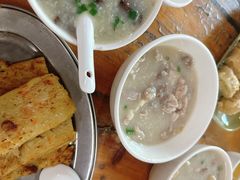 -洲心明记烧肉大粥(总店)