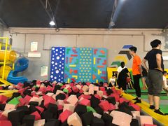 -Bounce Factory反弹工厂蹦床公园(群力店)