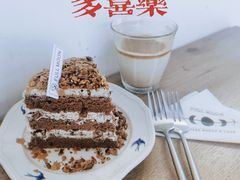 咸奶油坚果蛋糕-FULL MOON满月咖啡