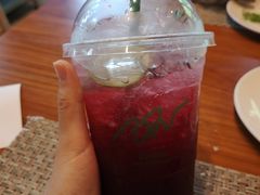 -Chom Cafe and Restaurant