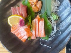 -枝魯枝魯自助料理