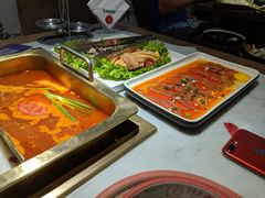 -尚尚仙·酸汤猪手·猪肚鸡火锅(华联万柳购物中心店)