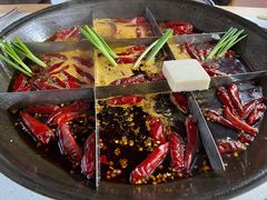 -正贰捌经重庆老火锅(建设路店)