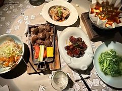 -穹六人间 people 6(岳阳路店)