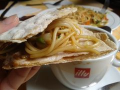 饼夹面-吉曲花园餐厅