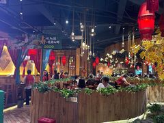 -老滇山寨•云南特色菜•地方菜•民族风情歌舞表演(金碧店)