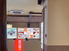 -阿瓦山寨·湘菜现炒·剁椒鱼头王(咸阳总店)