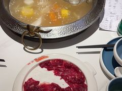 -左庭右院鲜牛肉火锅(金山万达店)