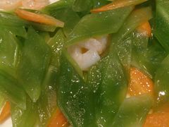 -老码头黑皮肘子锅包肉熏酱水饺(文政街店)