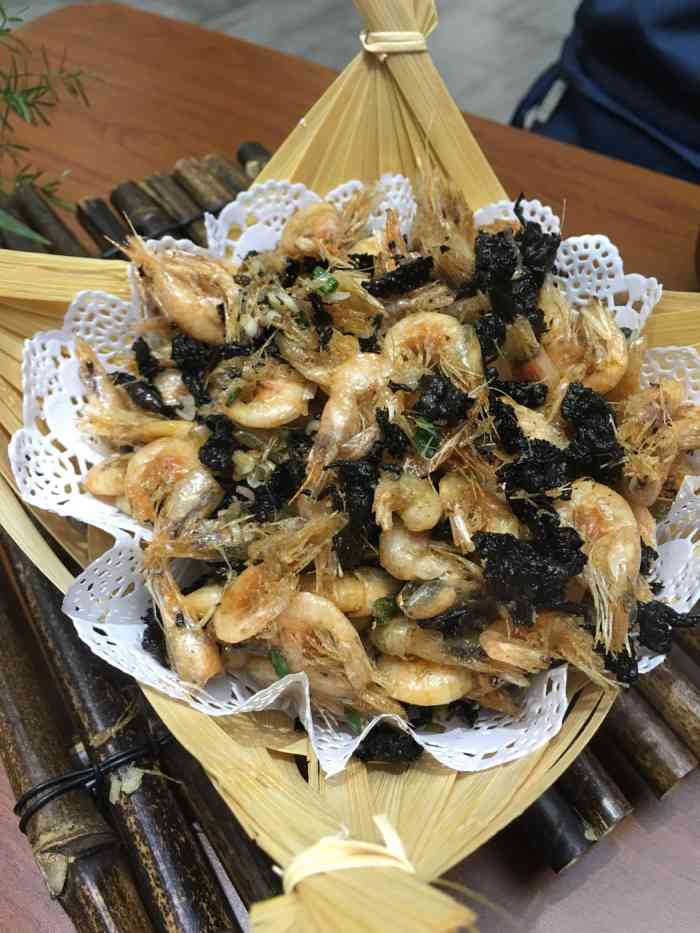 过酒家-"环境有点日式的风格,新开的店,评价很不错."-大众点评移动版