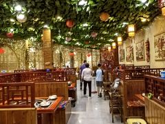 -袁小二大东北铁锅炖(吉祥村总部)