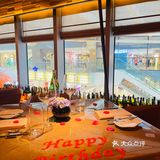 闺蜜团｜在牛排家约会吃饭可太浪漫了！[加油]