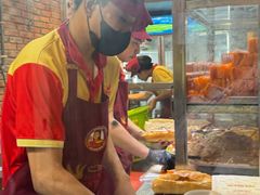 -Bánh Mì Huynh Hoa