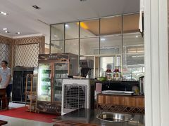大堂-石磨房养生豆浆鱼•野生菌火锅(红河云岭·盛世佳园店)