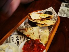 -Hooley's活利仕西餐厅(珠江新城店)