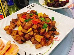 港式雪花牛肉粒-世纪缘国际会议中心·中餐厅(百家湖店)