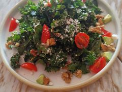 牛油果羽衣甘蓝沙拉-The Rug Cafe(王府中环店)