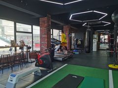 -GYMPLUS私教健身会馆(大悦城店)