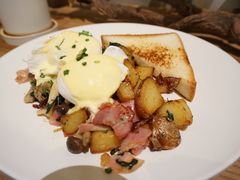 焗马铃薯块-Common Table · Brunch & Coffee