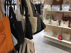 -hotwind热风(中贸广场店)