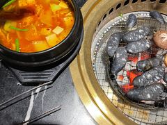 -山川小町·极番烧肉(新地假日广场店)