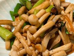 铁板什锦菌菇-阿吾罗日本料理(K11艺术中心店)
