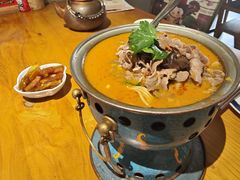 -娜仁图雅蒙古美食村(33小镇店)