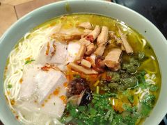 -亮亮面馆(经六路店)