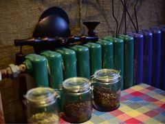 -84那年咖啡馆(李沧万达店)