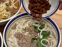 -云阿蛮云南生烫牛肉米线(奉贤路店)