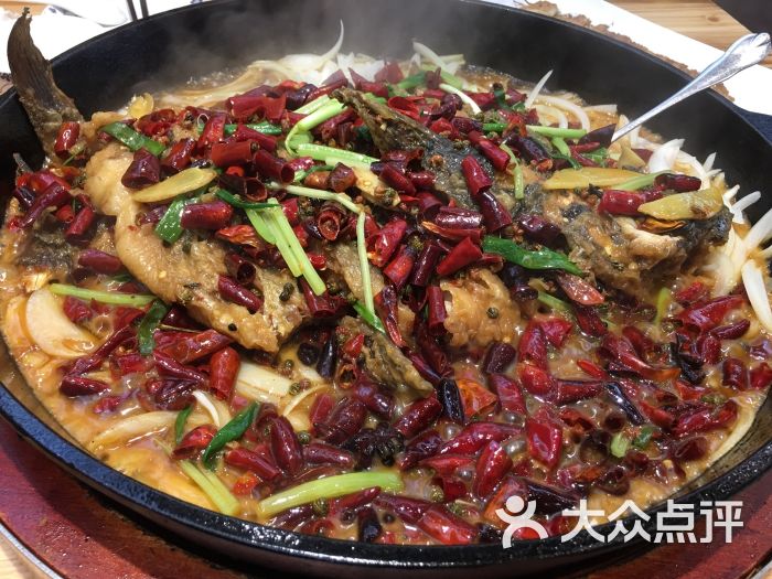 聚富林特色铁板烧鱼