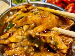 -江城燕子大排档(江汉路步行街店)