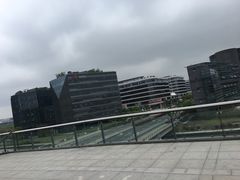 -龙湖虹桥天街-停车场