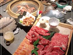 -铭牛烧肉·和牛海鲜自助(高新月牙湖店)